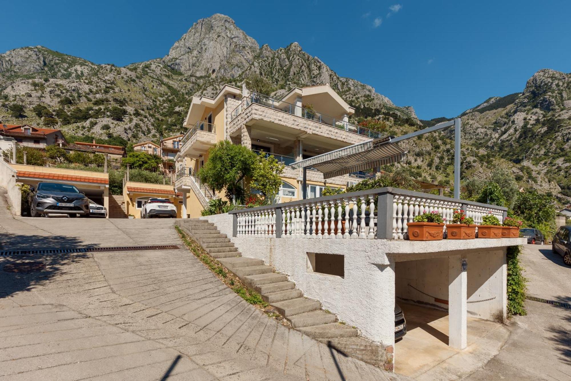 Apartments Los Olivos Kotor Luaran gambar