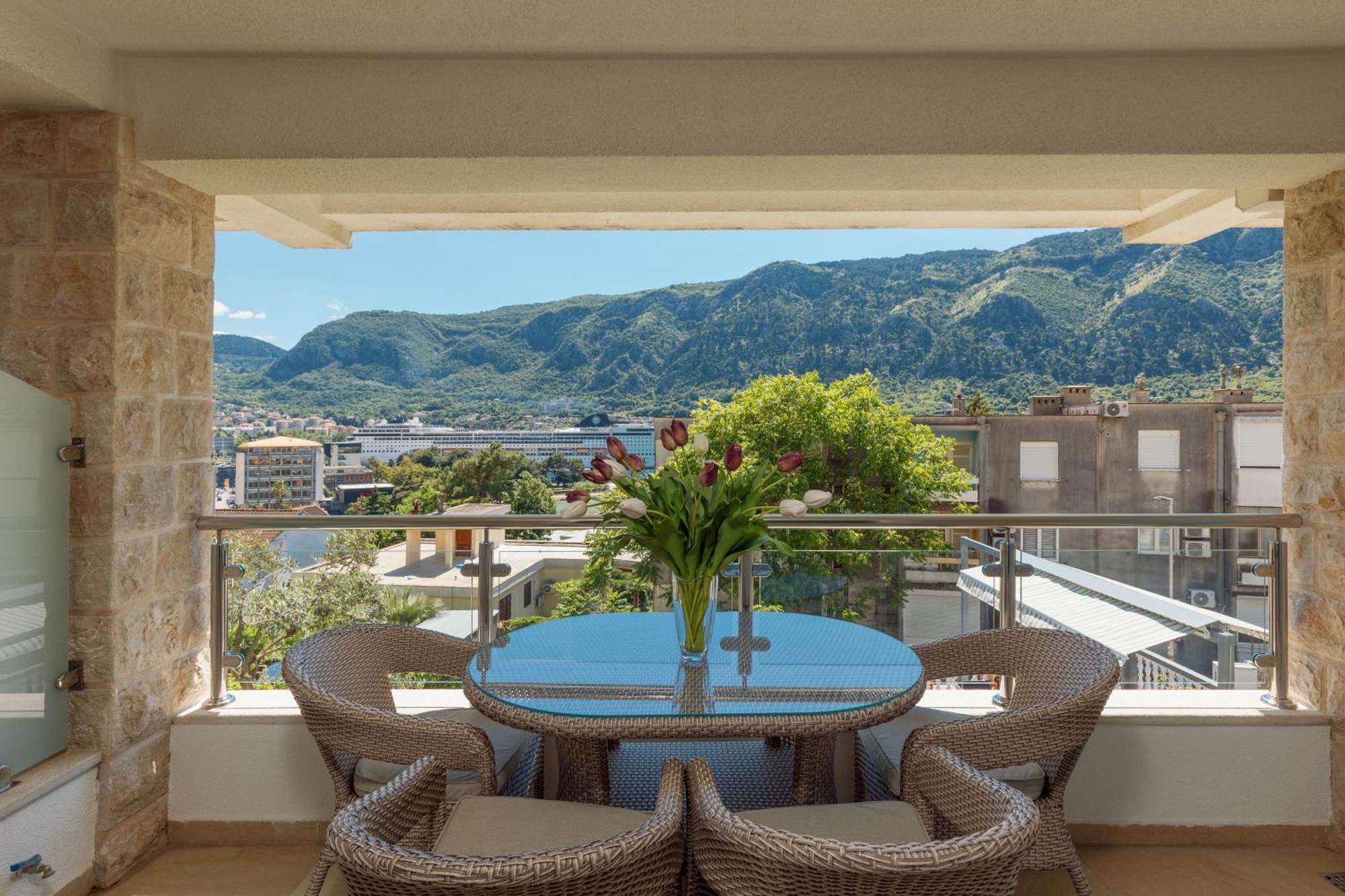 Apartments Los Olivos Kotor Luaran gambar