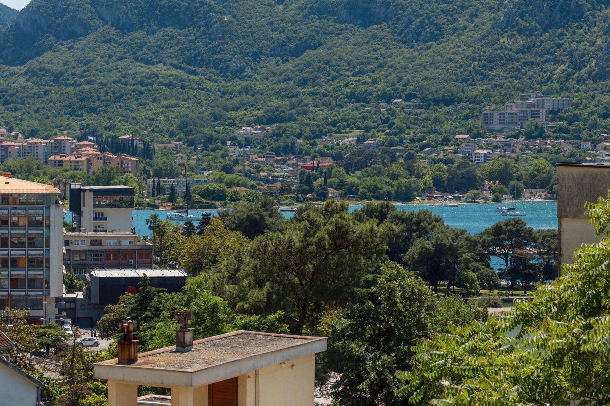 Apartments Los Olivos Kotor Luaran gambar
